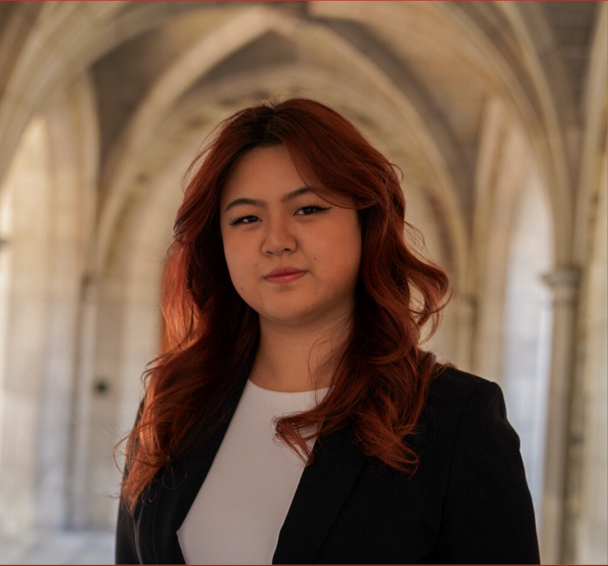 Elaine Zhang headshot